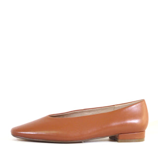 Slick Ballet Flats - Glamourous Grace