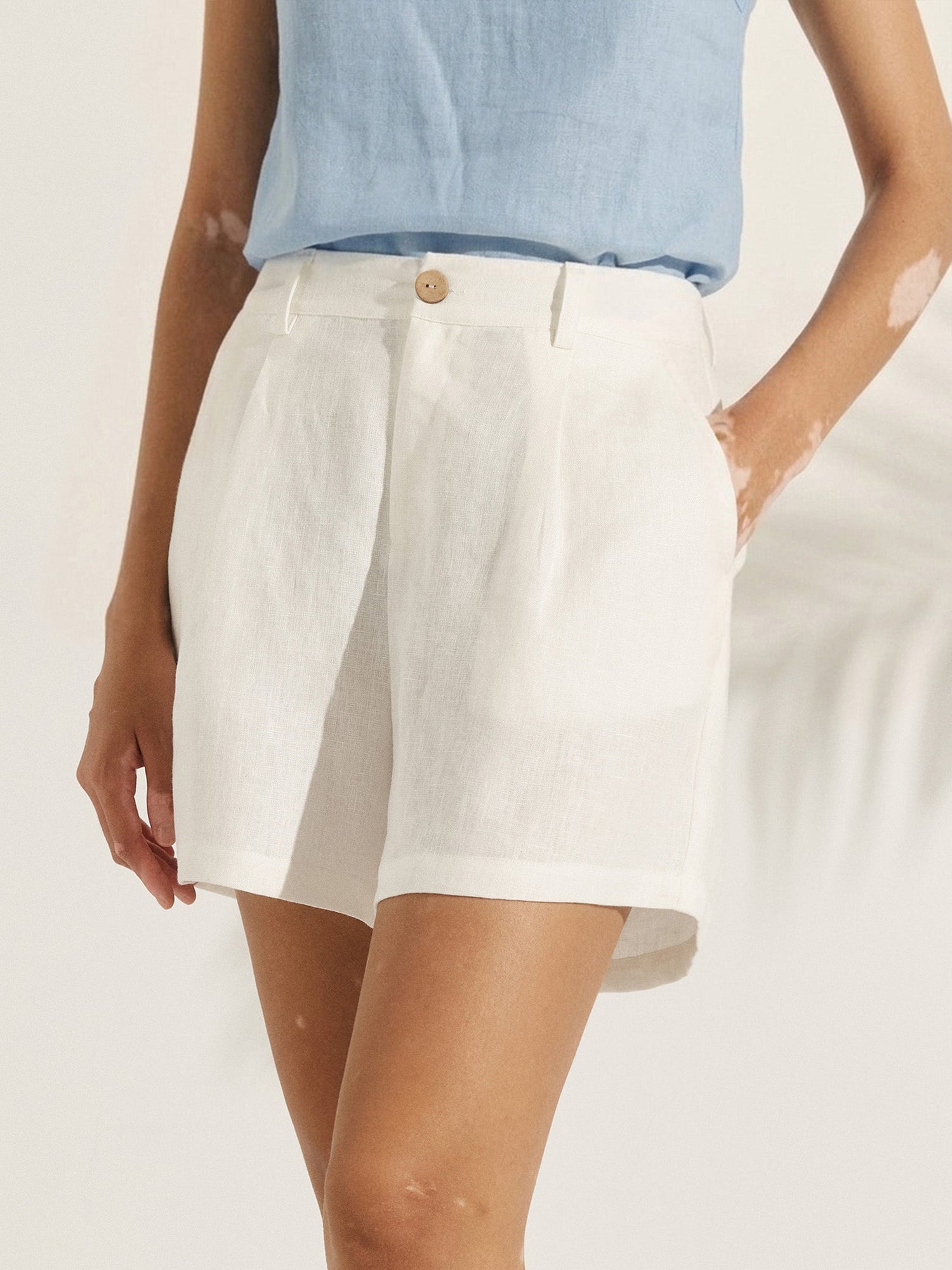 100% Linen Pleated Linen Shorts ELLEN - Glamourous Grace