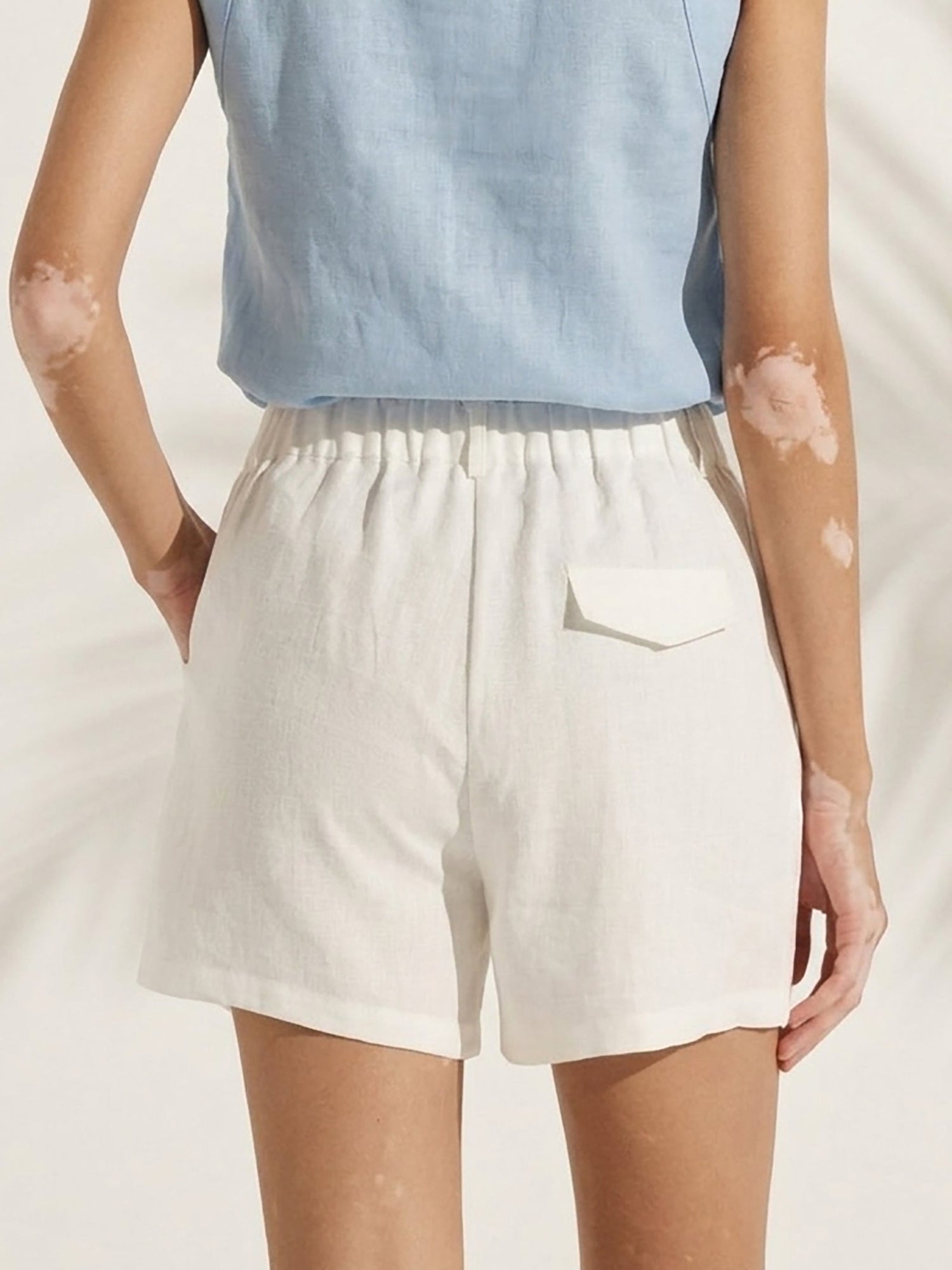 100% Linen Pleated Linen Shorts ELLEN - Glamourous Grace