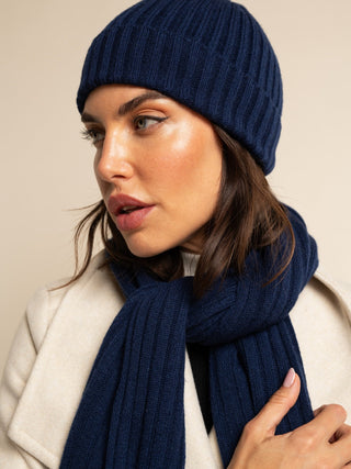Napoli (navy blue) - Italian 100% cashmere ribbed scarf (unisex) - Glamourous Grace