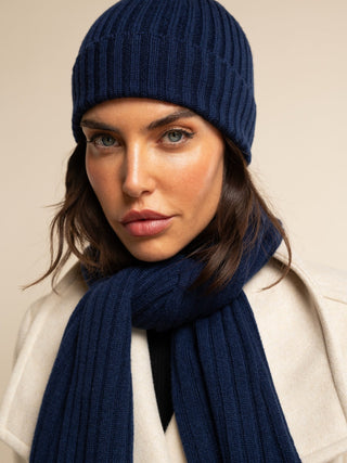Napoli (navy blue) - Italian 100% cashmere ribbed scarf (unisex) - Glamourous Grace