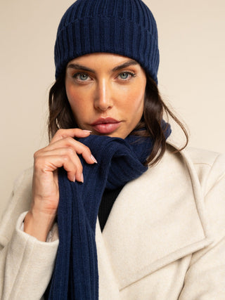 Napoli (navy blue) - Italian 100% cashmere ribbed scarf (unisex) - Glamourous Grace