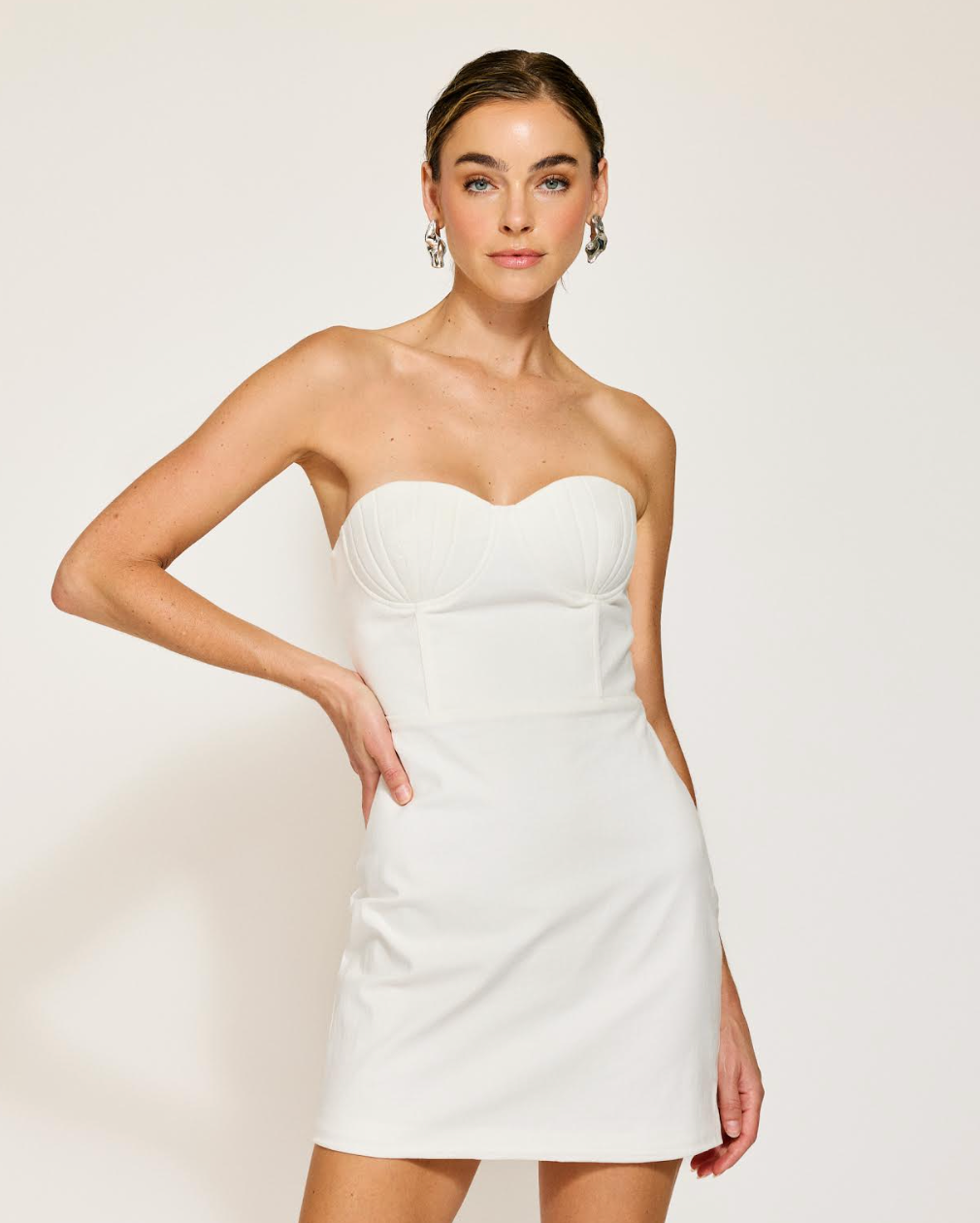Fable Mini Dress | White - Glamourous Grace