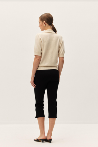 Ponti Black Capri Pants