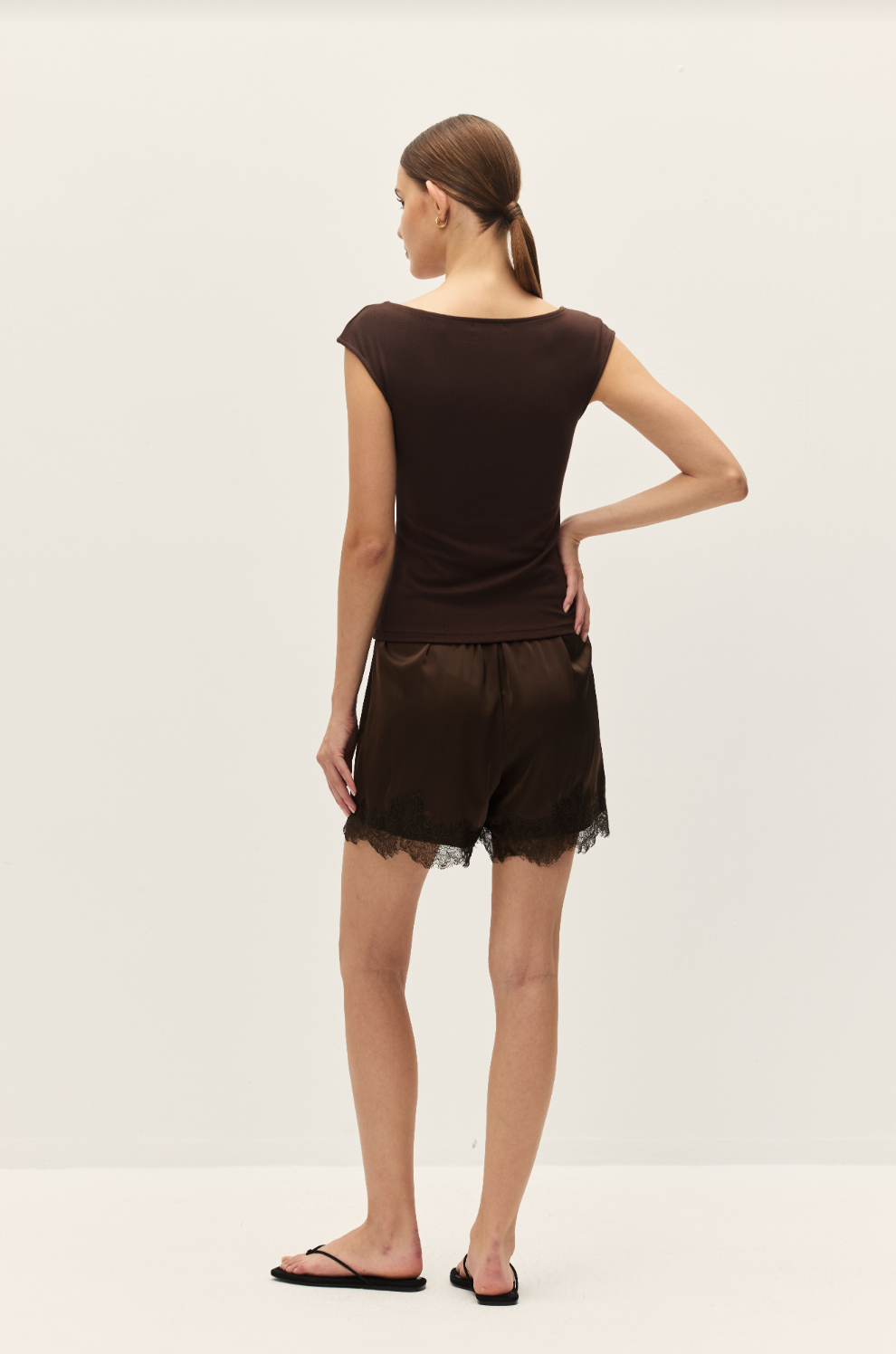 Noemi Brown Top