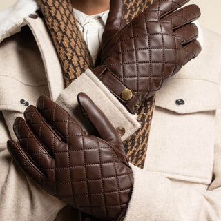 Sebastian (brown) – Sheepskin leather gloves with snap closure & touchscreen feature - Glamourous Grace