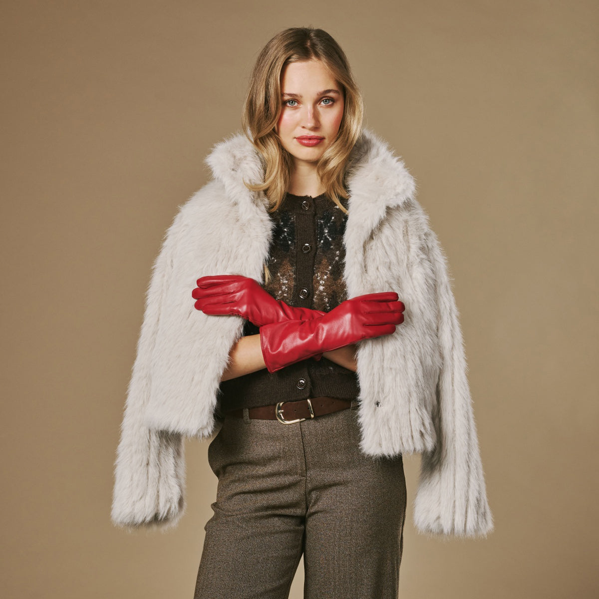 Skylar (red) – Extra-long sheepskin leather gloves with wool/cashmere lining & touchscreen capability - Glamourous Grace