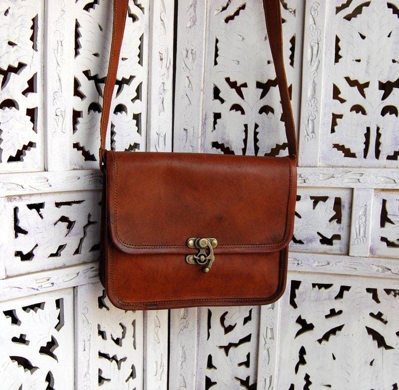 The Feminine Crossbody - Glamourous Grace