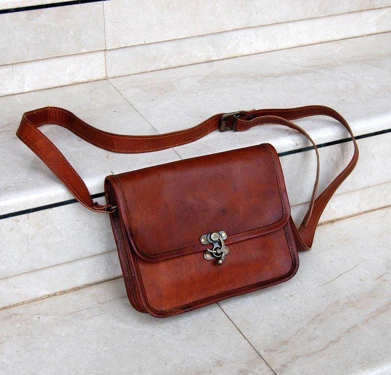 The Feminine Crossbody - Glamourous Grace