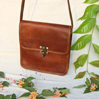 The Feminine Crossbody - Glamourous Grace