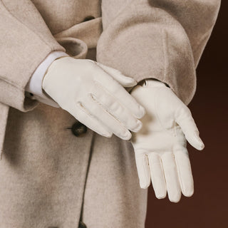 Sofia (white) - Italian lambskin leather gloves with silk lining - Glamourous Grace