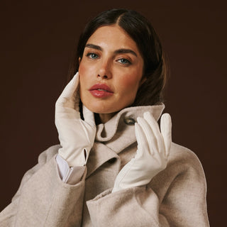 Sofia (white) - Italian lambskin leather gloves with silk lining - Glamourous Grace