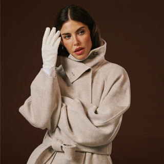Sofia (white) - Italian lambskin leather gloves with silk lining - Glamourous Grace