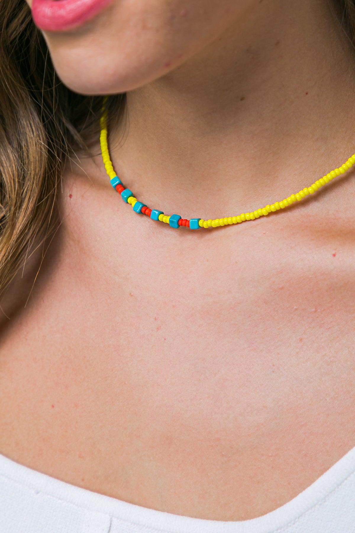 ZOLA VEADED NECKLACE - Glamourous Grace