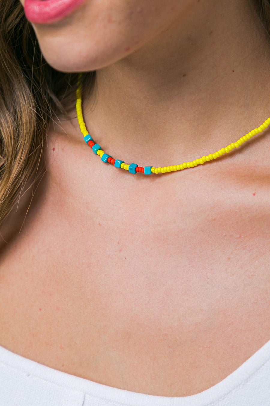 ZOLA VEADED NECKLACE - Glamourous Grace