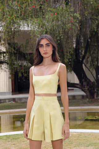 TOLEDO LINEN TOP IN SOFT YELLOW - Glamourous Grace