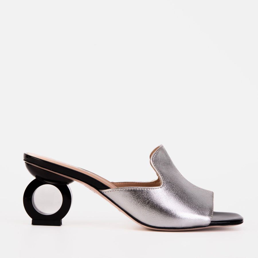 The Tory Silver Leather Women Sandal - Glamourous Grace