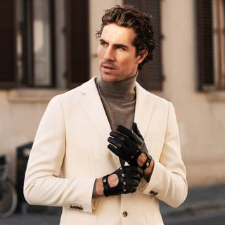 Umberto (black) - Italian lambskin leather driving gloves & touchscreen feature - Glamourous Grace