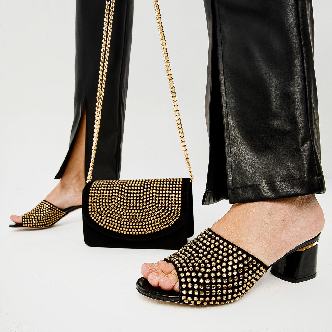 The Ailano Gold Glitter Leather Women Sandal - Glamourous Grace