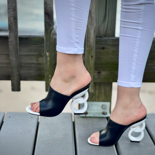The Cymmer Black Leather Women Sandal - Glamourous Grace