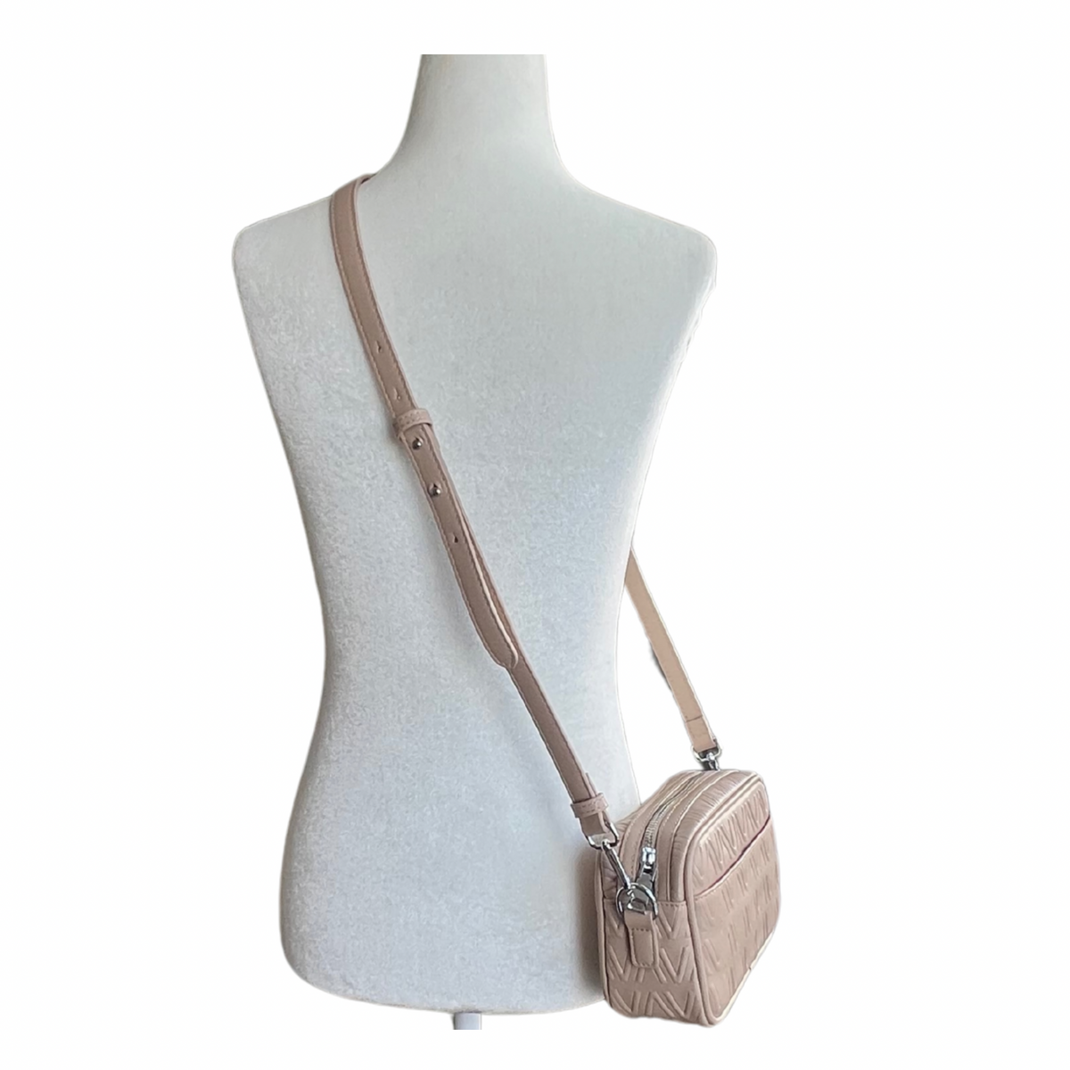 Cali Camera Crossbody - Glamourous Grace