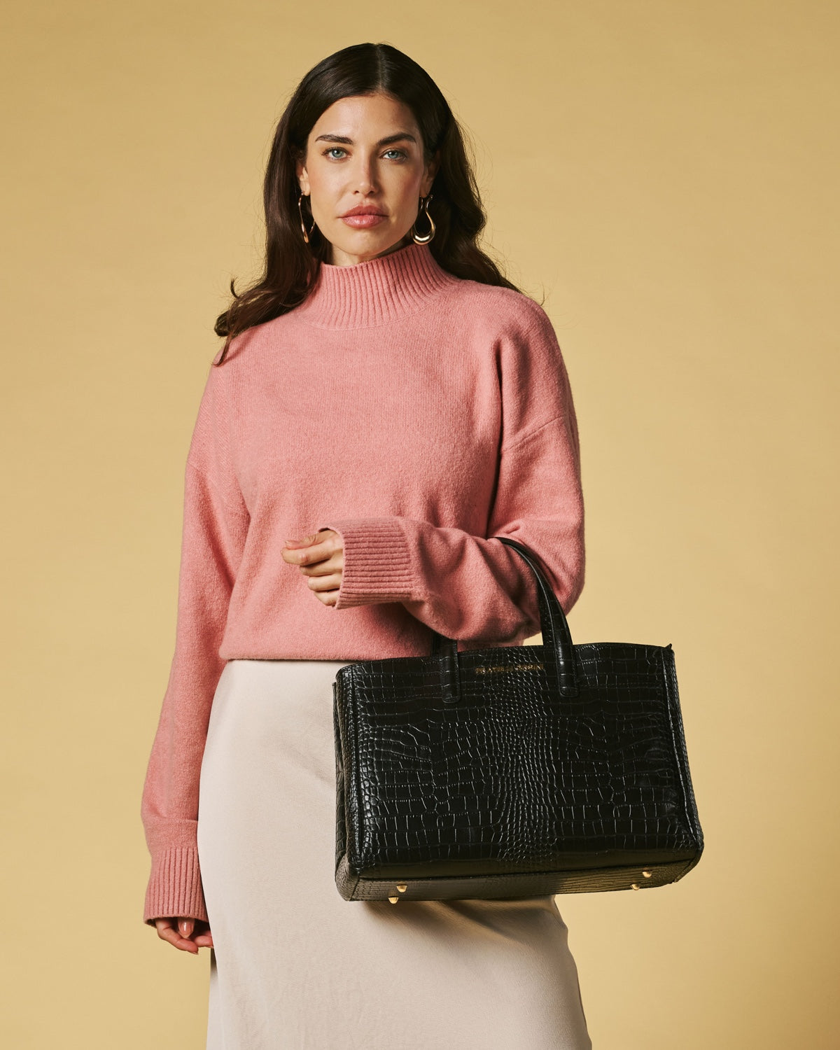 Valentina (black) - Italian calf leather women's handbag (with shoulder strap) - Glamourous Grace