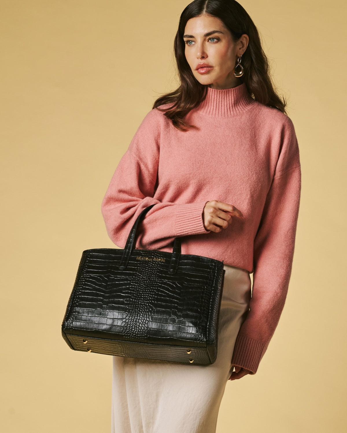 Valentina (black) - Italian calf leather women's handbag (with shoulder strap) - Glamourous Grace