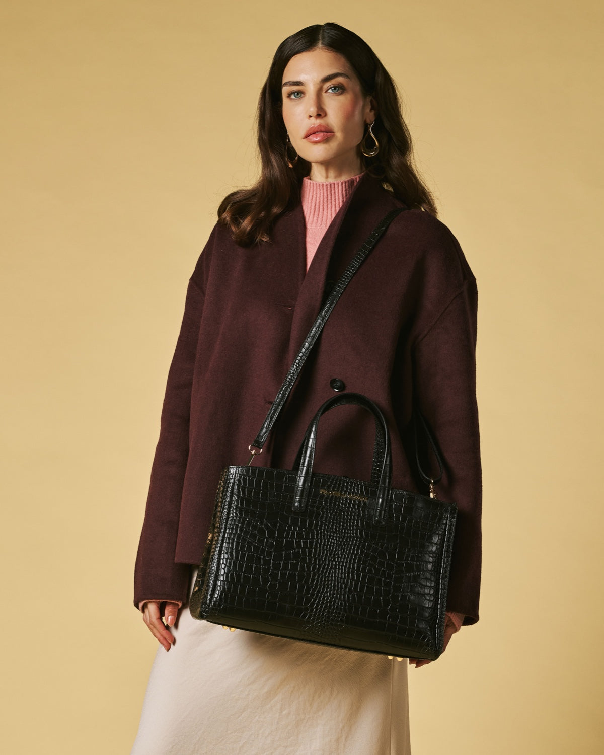 Valentina (black) - Italian calf leather women's handbag (with shoulder strap) - Glamourous Grace