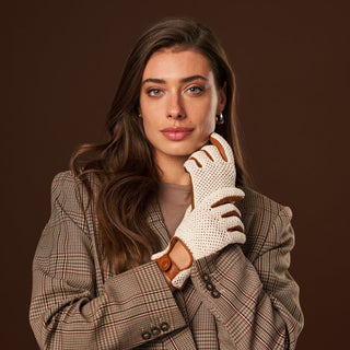 Valeria (cognac) - Hand-sewn Italian crochet driving gloves from lambskin leather - Glamourous Grace