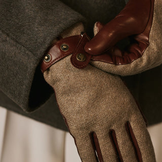 Violetta (brown) - Italian tweed women's gloves with touchscreen capability and adjustable snap button - Glamourous Grace