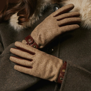 Violetta (brown) - Italian tweed women's gloves with touchscreen capability and adjustable snap button - Glamourous Grace