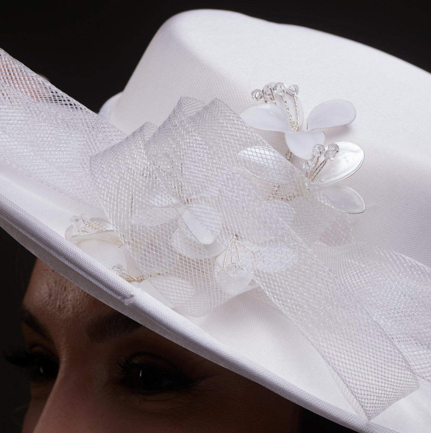White Bridal Hat with Pearls and Flowers - Glamourous Grace