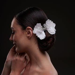 White Butterfly Flower Hair Comb - Glamourous Grace