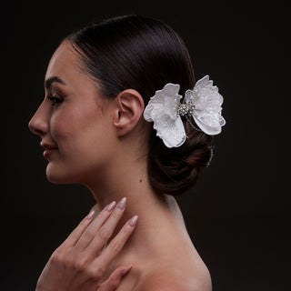 White Butterfly Flower Hair Comb - Glamourous Grace