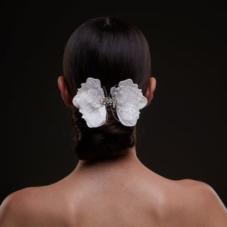White Butterfly Flower Hair Comb - Glamourous Grace