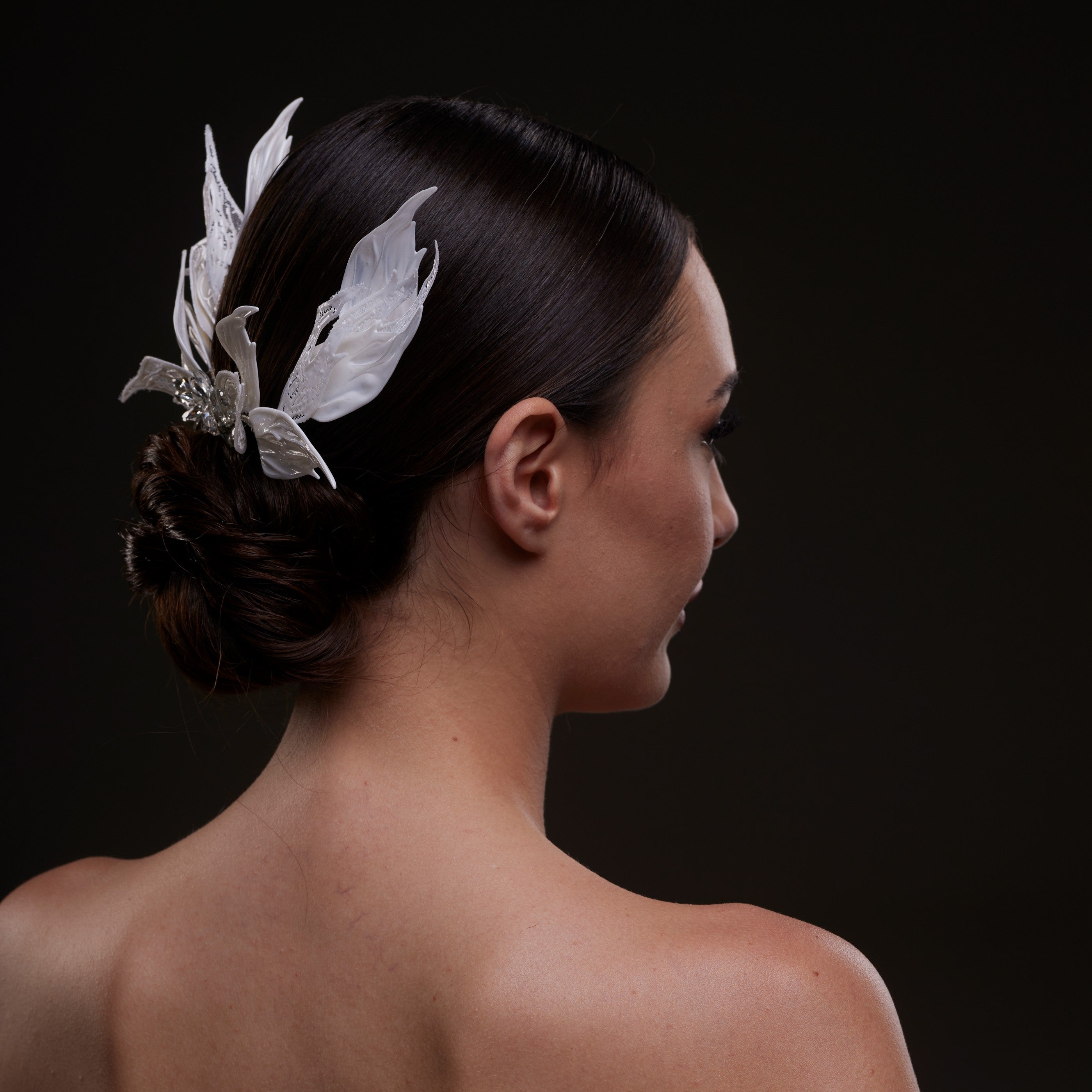White Feather Petal Bridal Hair Comb - Glamourous Grace