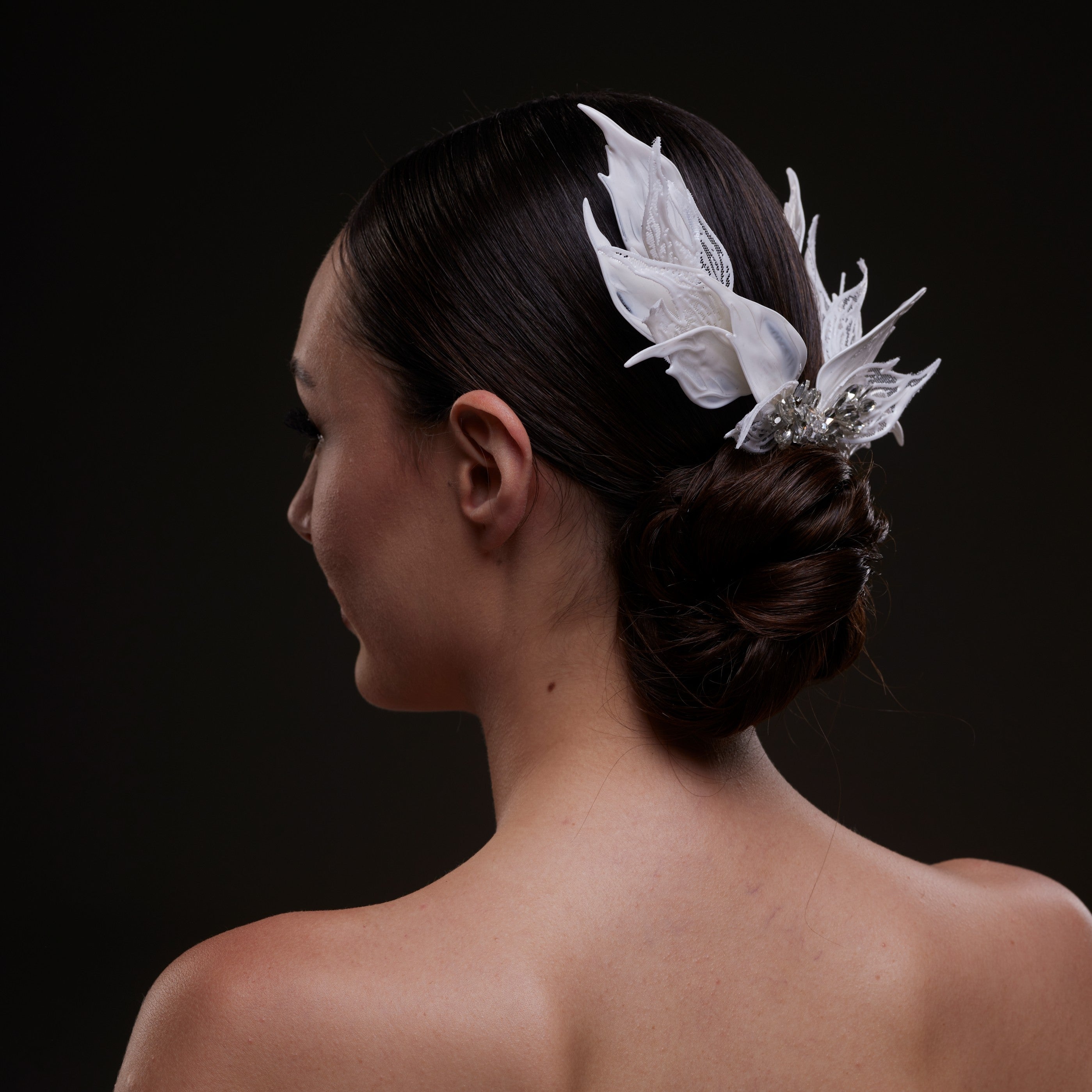 White Feather Petal Bridal Hair Comb - Glamourous Grace