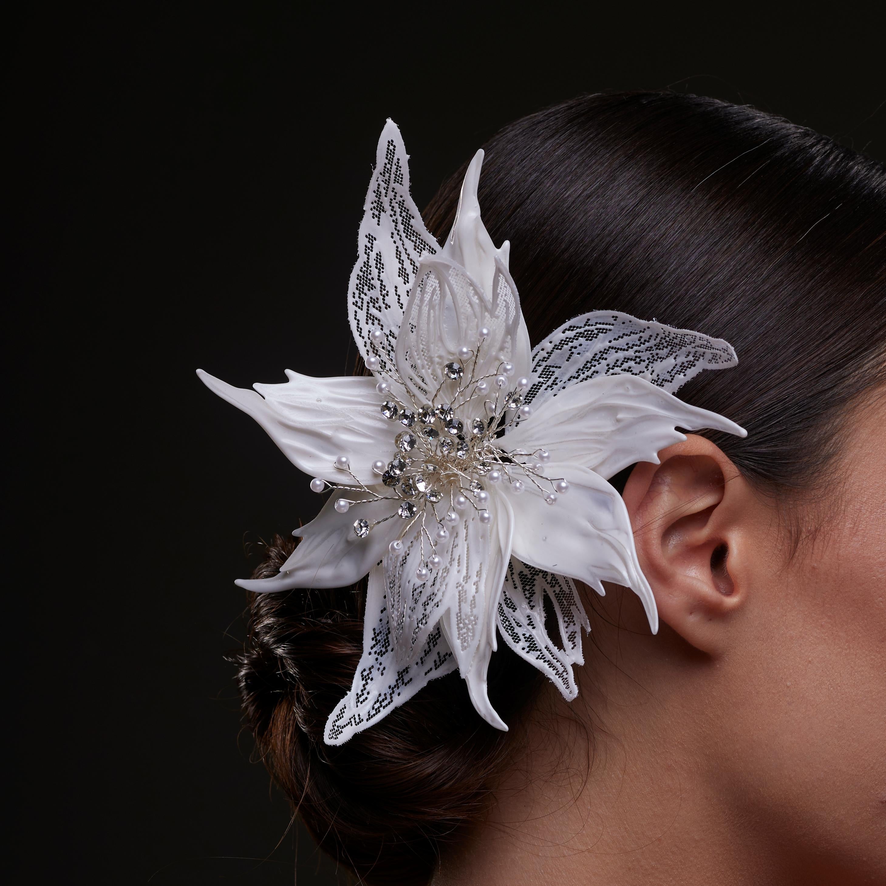 Large White Flower Bridal Hair Comb - Glamourous Grace