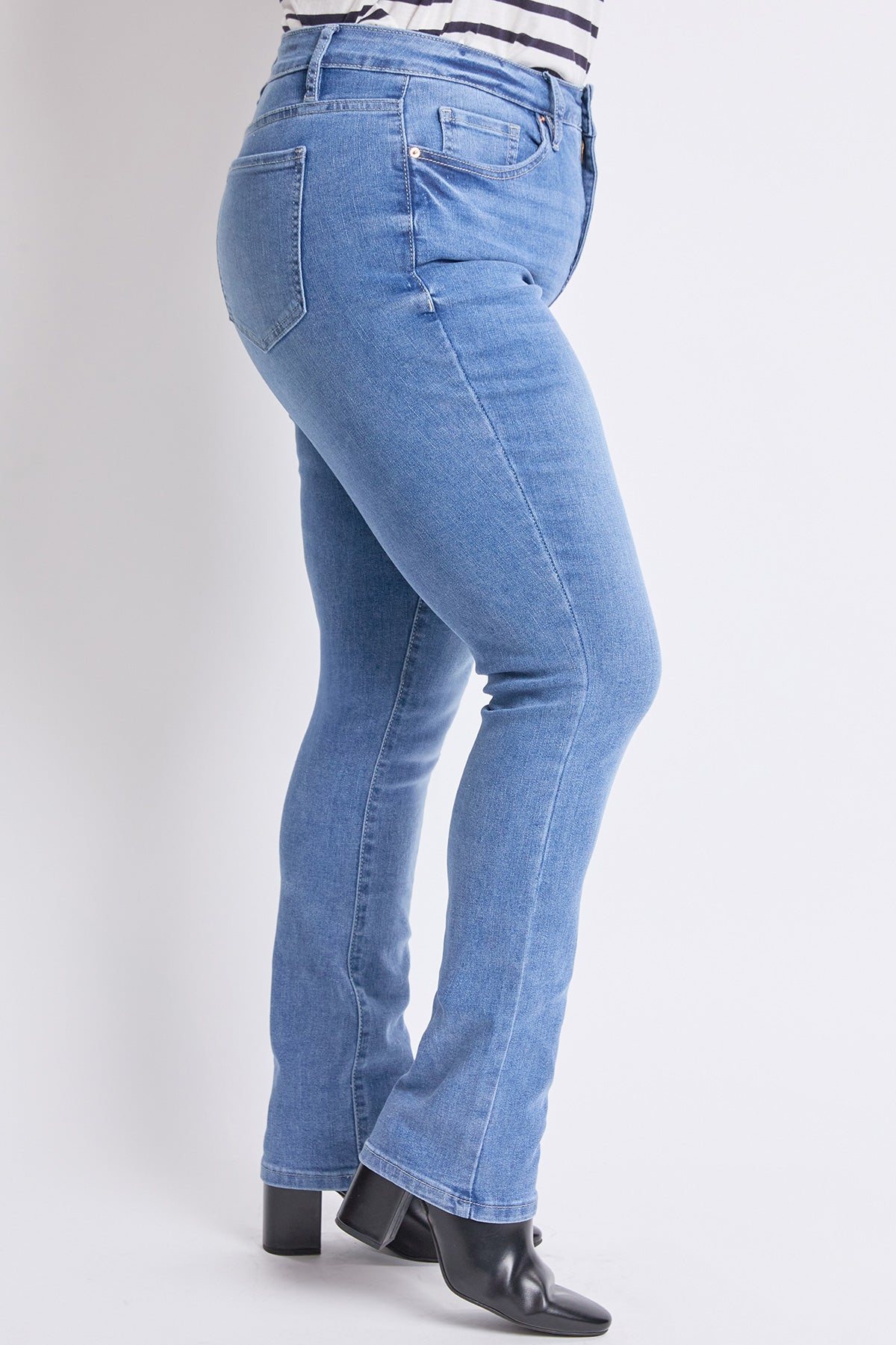 Women's Plus High Rise Basic 5 Pocket Straight  Jeans