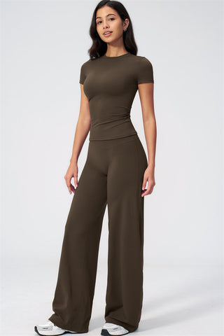 The Dynamic T-shirt Straight Leg Pants 2-Piece Set