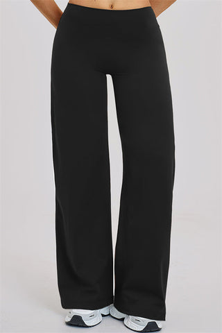 The Dynamic T-shirt Straight Leg Pants 2-Piece Set
