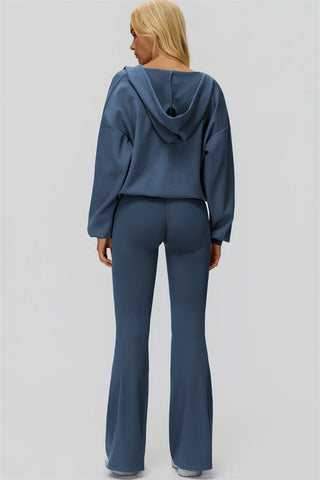 The Fyra Flared Leggings