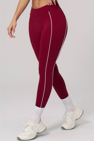 The Clarity Contour Line Sports Bra Leggings 2-Piece Set