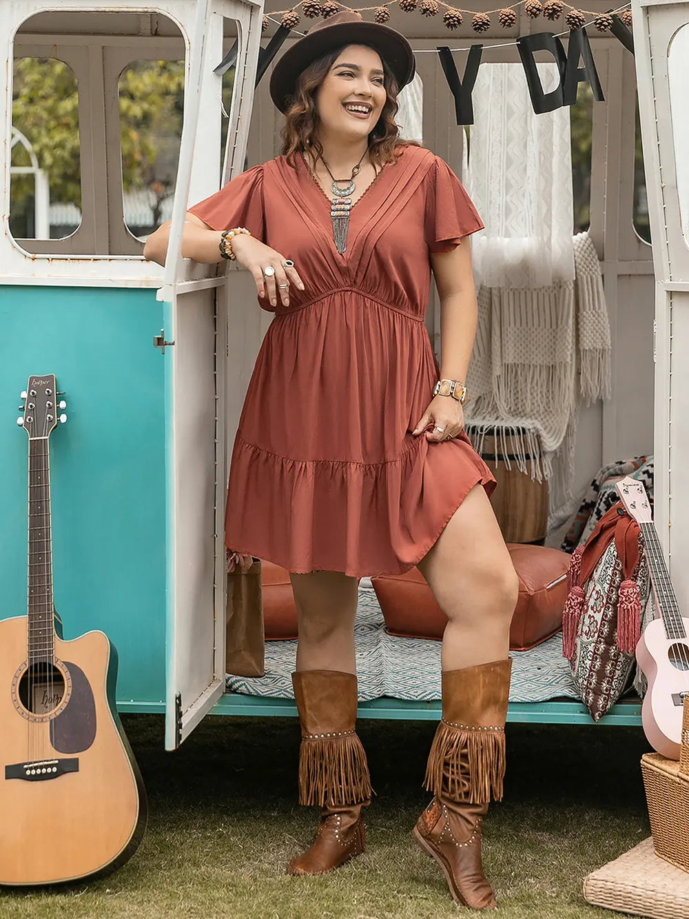 Plus Size Ruffle Hem V-Neck Short Sleeve Dress - Glamourous Grace