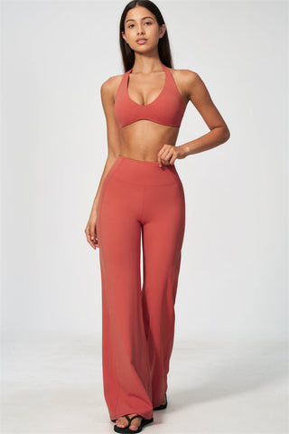 The RiseFit Sports Bra Straight Leg Pants 2-Piece Set
