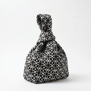The Black Solitaire Handbag - Glamourous Grace