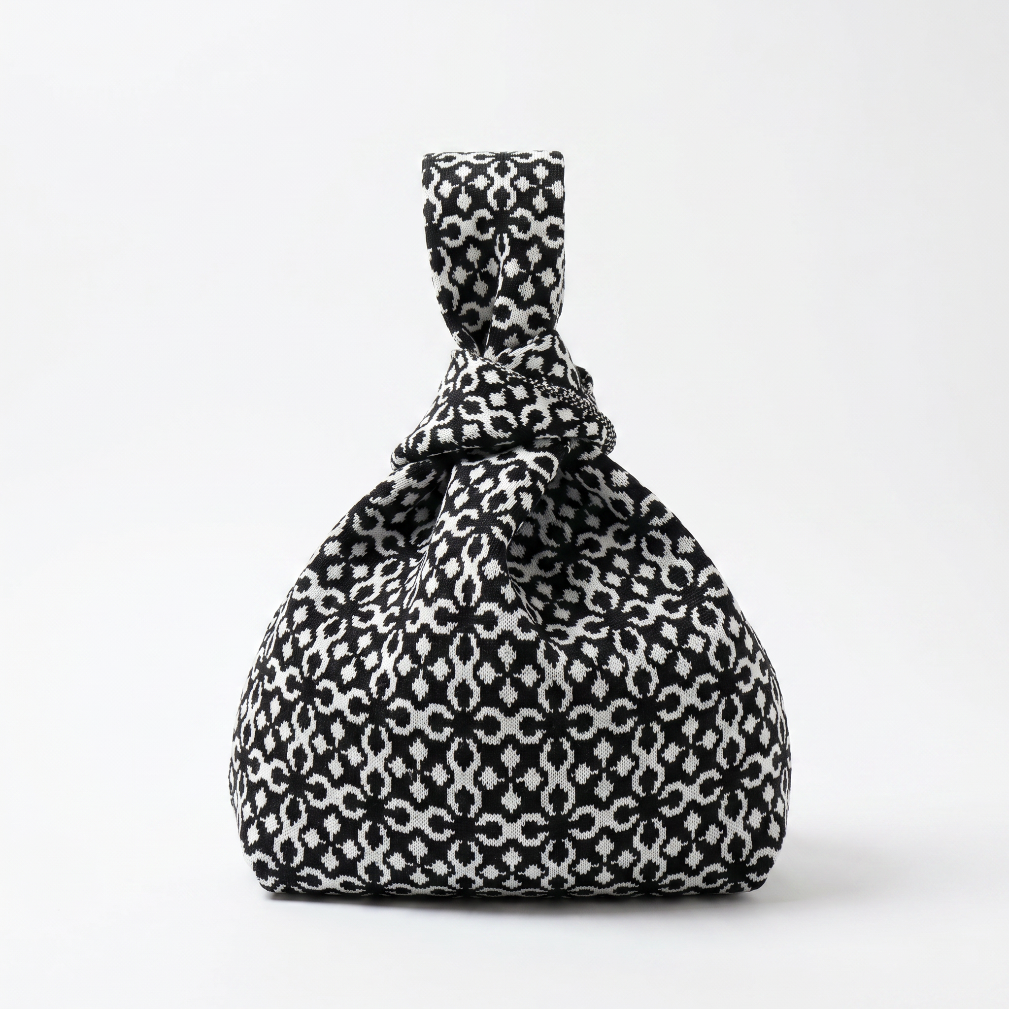 The Black Solitaire Handbag - Glamourous Grace