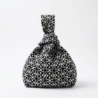 The Black Solitaire Handbag - Glamourous Grace