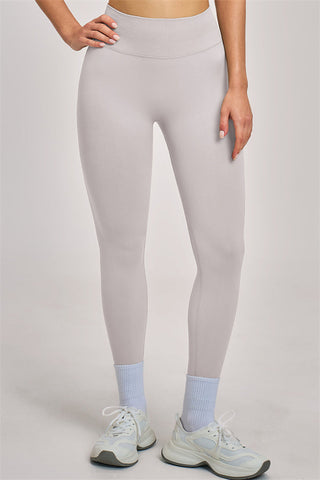 The Vision Sports Bra Leggings 2-Piece Set