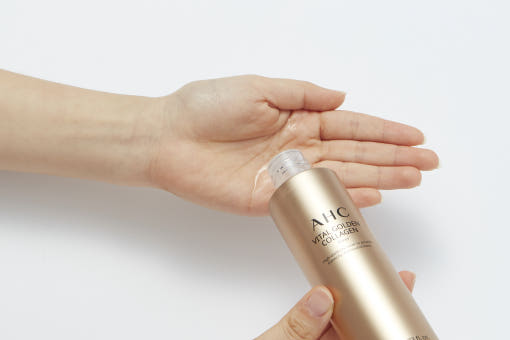 AHC Vital Golden Collagen Lotion 140ml - Glamourous Grace